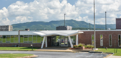 Front view of Innovation Lab with mountains in background