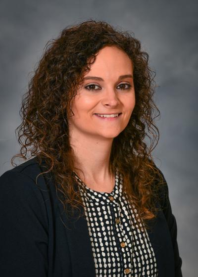 Photo of Lindsey Campbell Online Student Specialist